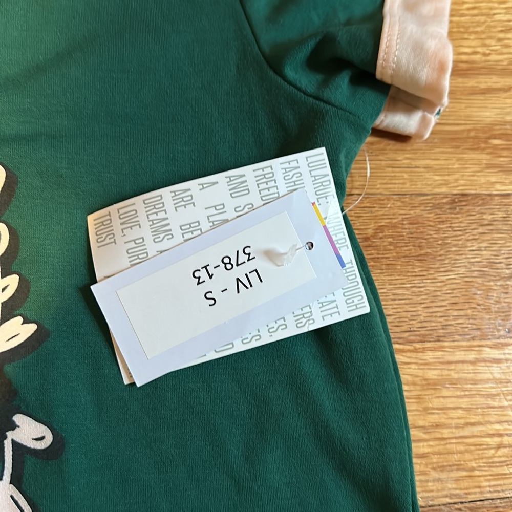 LulaRoe Liv Tee - Picture 4 of 6